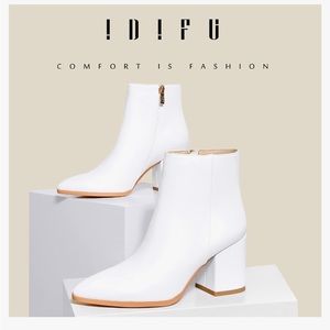 IDIFU White boots